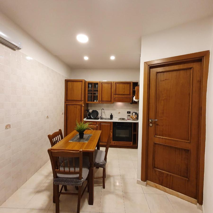 Fraba Apartment Неаполь Екстер'єр фото
